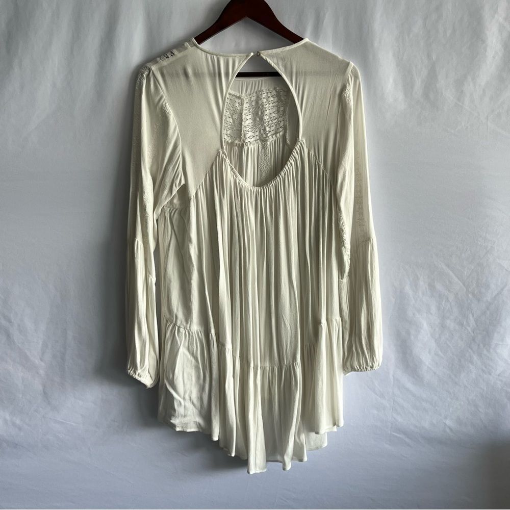 Urban Outfitters En Creme White Crochet Top with Open Back - Picture 5 of 7